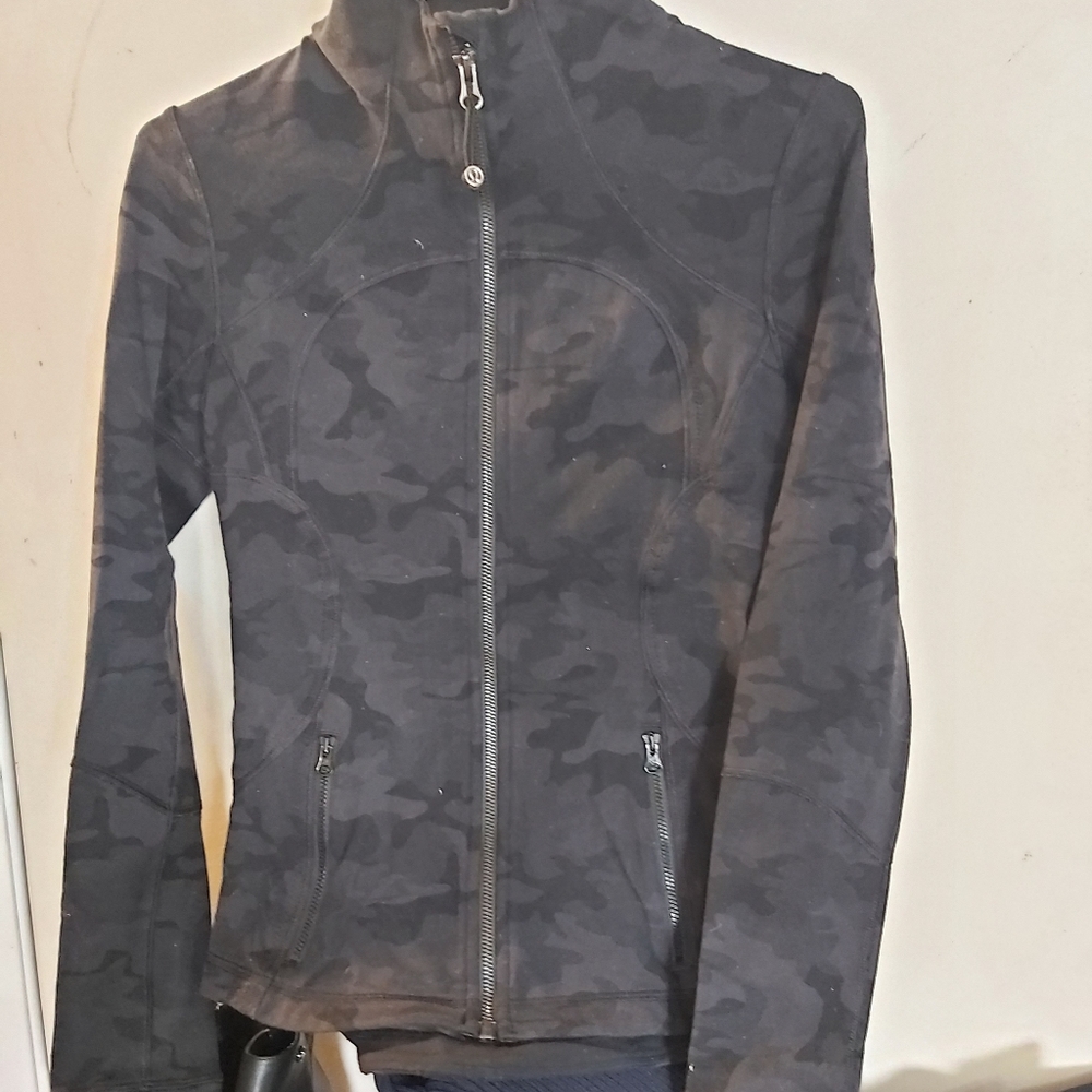 Lululemon camo forme